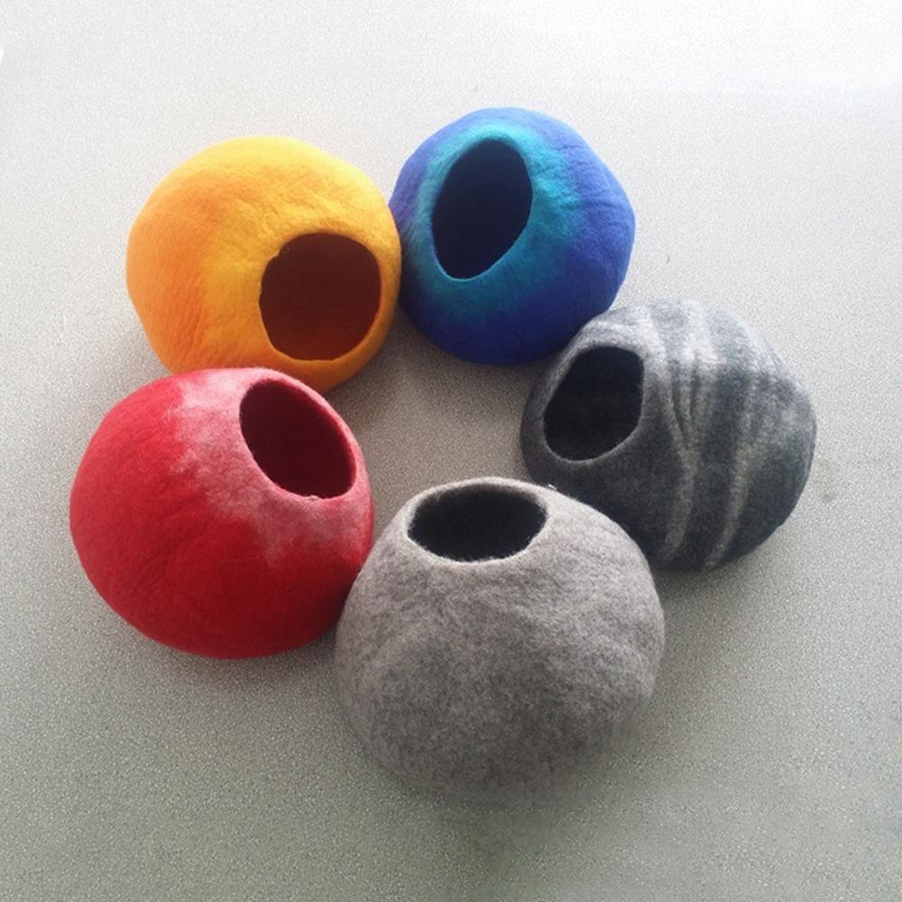 Felted Wool Cat Cave Bed 18.9 x 14.2 Inch
